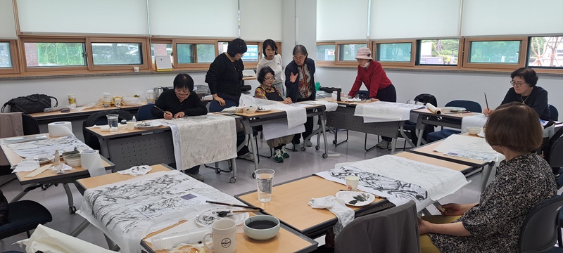 공공도서관 동아리 지원 확대가 보여 주는 생활문화의 방향