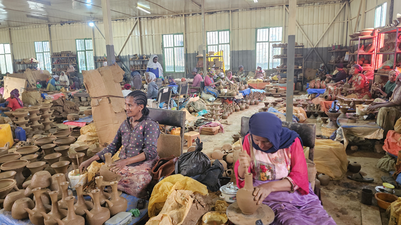 에티오피아 도자기 공장의 현실이 우리에게 던지는 질문