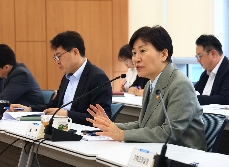 송미령 장관, 국정과제 이행 상황 점검, 현장 소통과 조기 성과 창출 당부