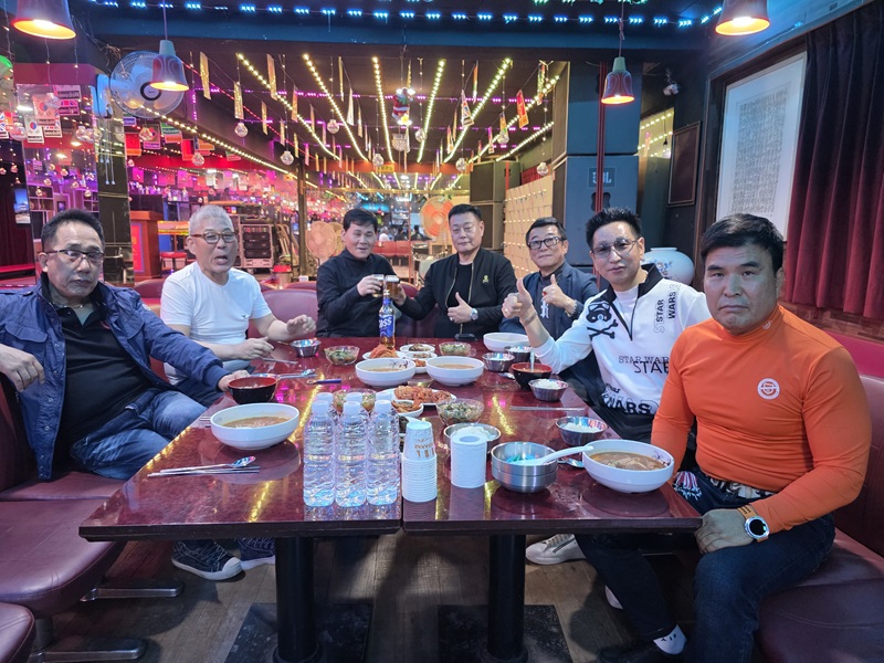 5·17 액티브시니어 친목회 앞두고 부·울·경 리듬댄스 연합회장단 준비 모임