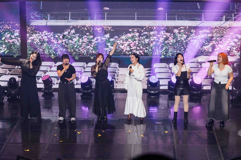 가수 정인 단독 콘서트 ‘목소리의 시간’ 전석 매진, 오랜 팬들과 뜻깊은 재회